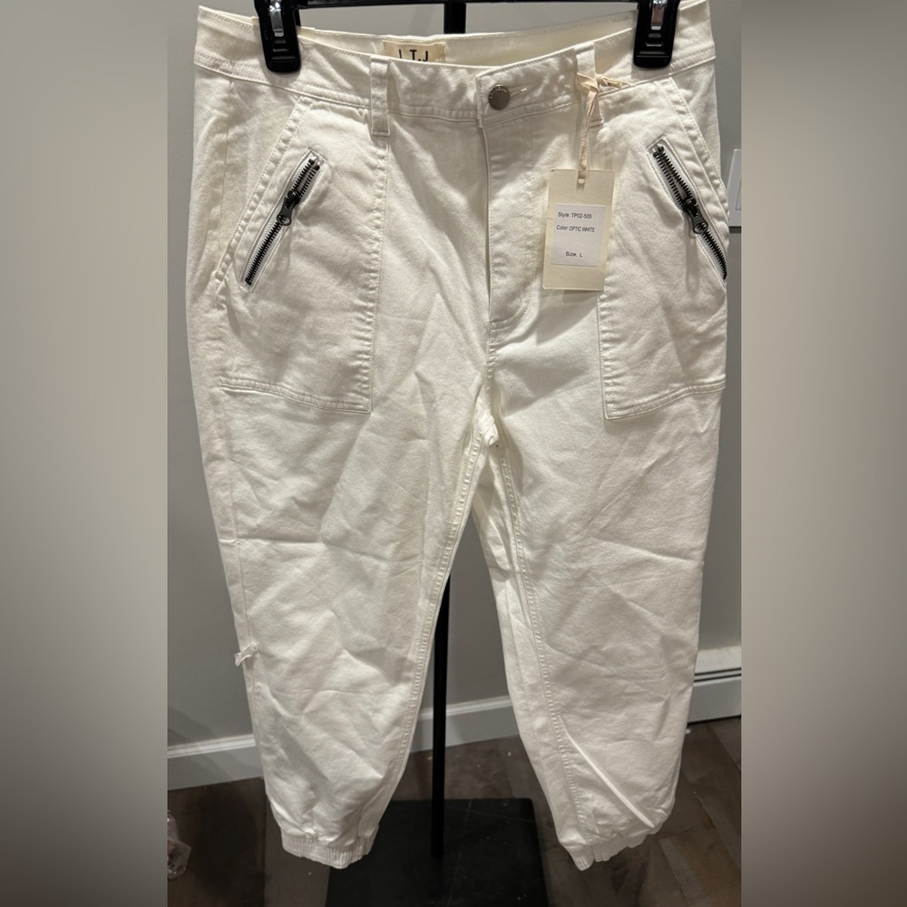 NWT Letters to Juliet white joggers-Size Large